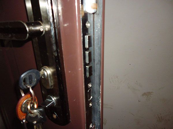 望谟李文锁城开锁公司防盗门换锁芯注意事项